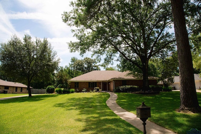 410 Yates St, Marshall, TX 75672 - photo 2