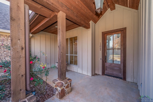 view of entrance to property