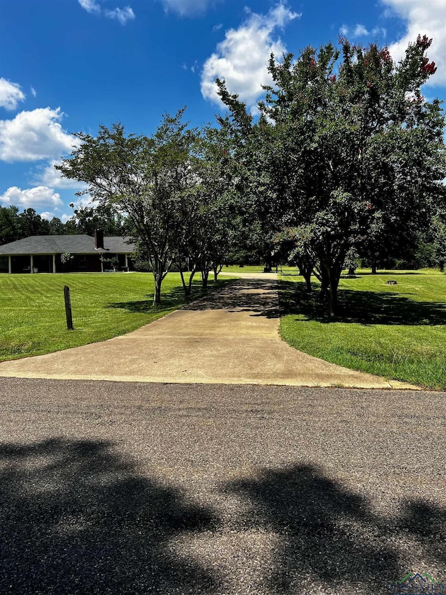 exterior space featuring a lawn