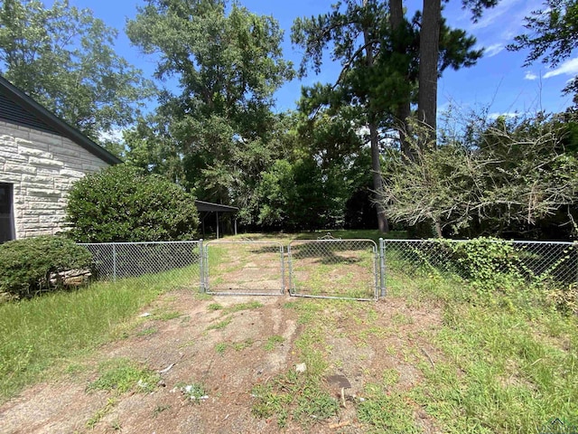 506 N Rusk St, Overton, TX 75684 - photo 25