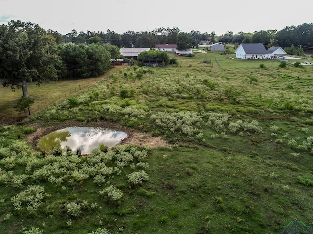 view of yard featuring a water view