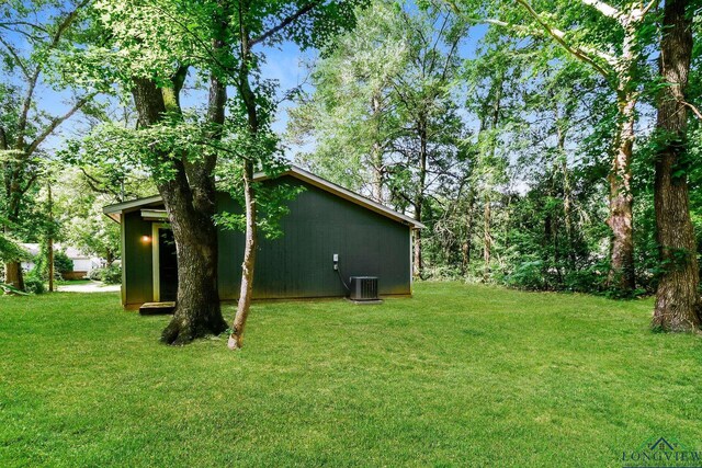 1205 Booker St, Longview, TX 75602 - view of grassy yard
