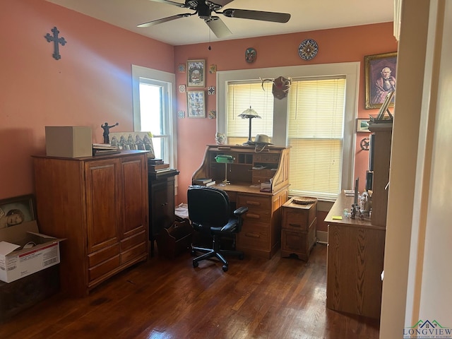 office area featuring dark wood-type flooring and ceiling fan