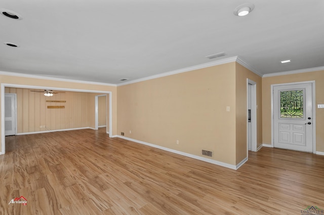 unfurnished living room with ceiling fan, crown molding, and light hardwood / wood-style flooring