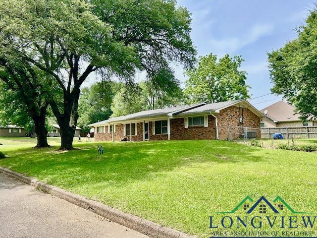 301 Terry St, White Oak, TX 75693 - photo 2