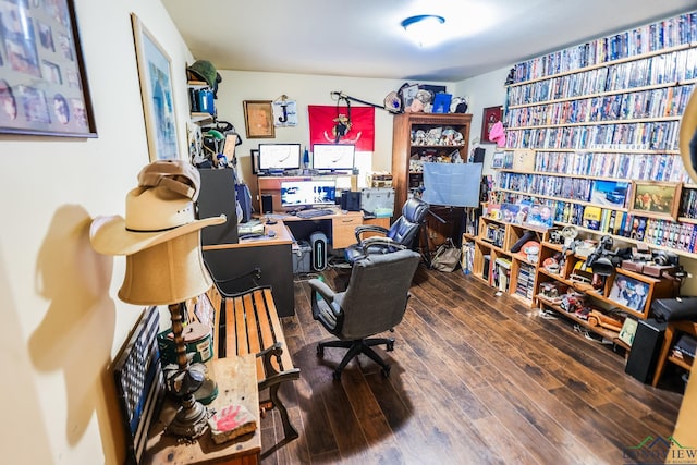 office with hardwood / wood-style flooring