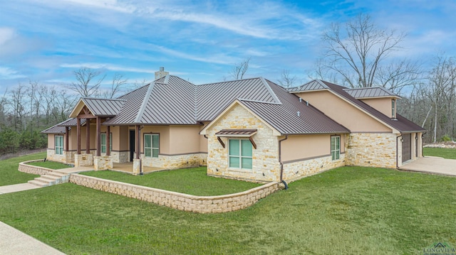 view of front facade with a front lawn