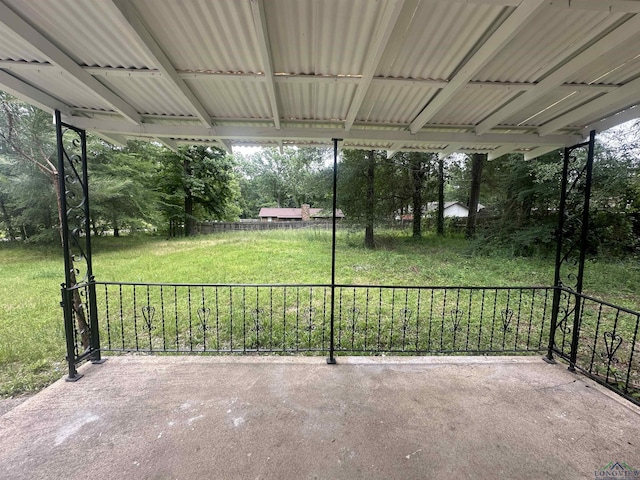3401 Cooper Ln, Texarkana, TX 75503 - view of patio / terrace