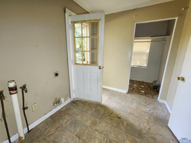 laundry area with electric dryer hookup