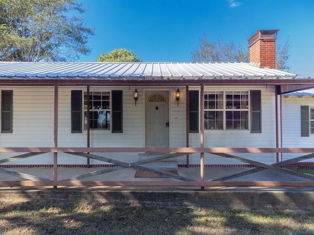 view of front of home with a porch