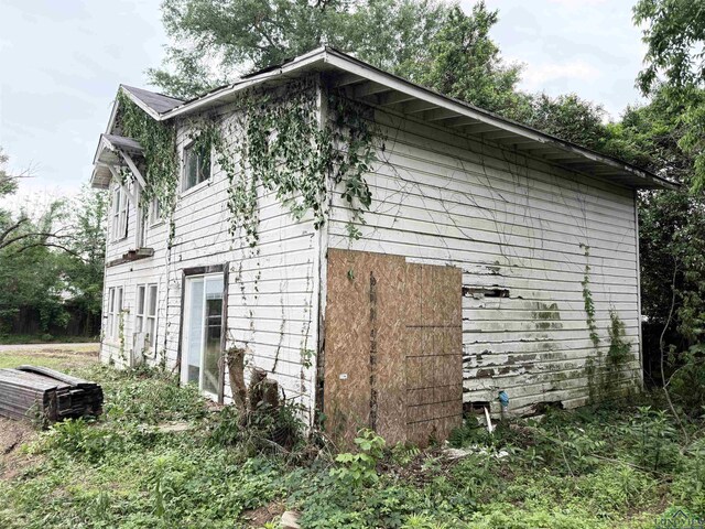 view of home's exterior