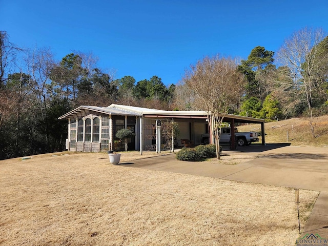 view of front of house with a carport