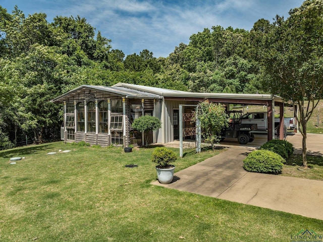 435 Acr 3763, Palestine, TX 75801 - view of front of property featuring a carport, a front yard, and driveway