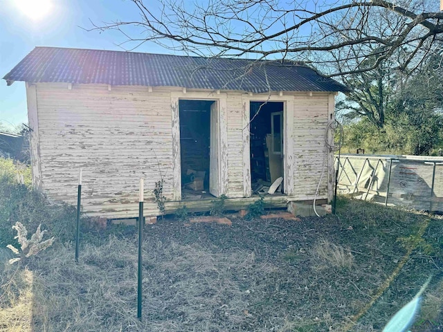 view of outbuilding