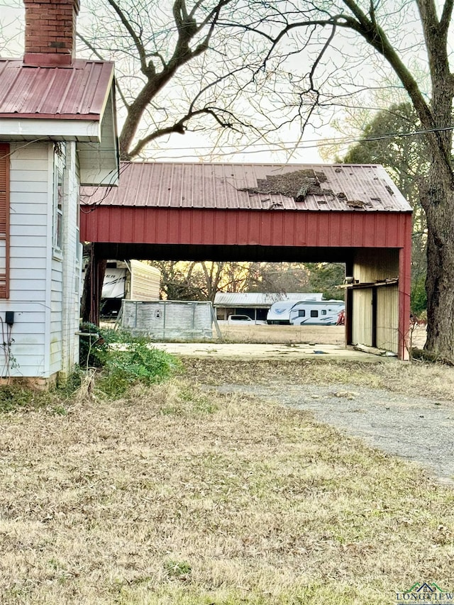 view of outbuilding