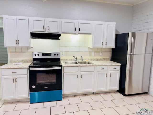 kitchen with sink, stainless steel appliances, tasteful backsplash, crown molding, and white cabinets