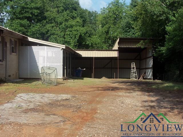 3302 Forrest St, Kilgore, TX 75662 - photo 2