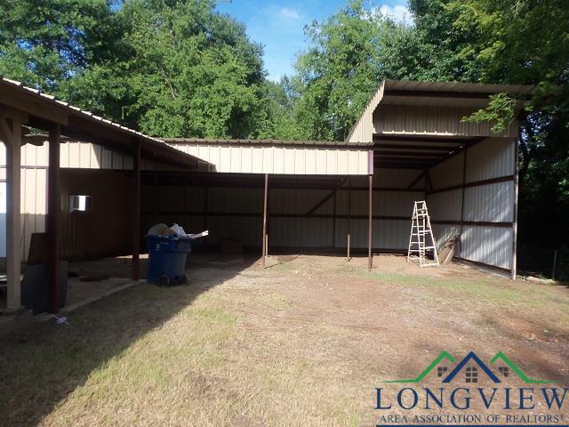 3302 Forrest St, Kilgore, TX 75662 - photo 4