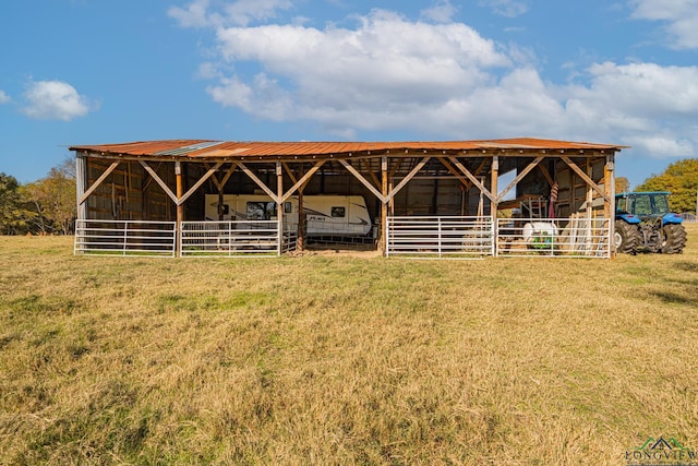 view of outdoor structure