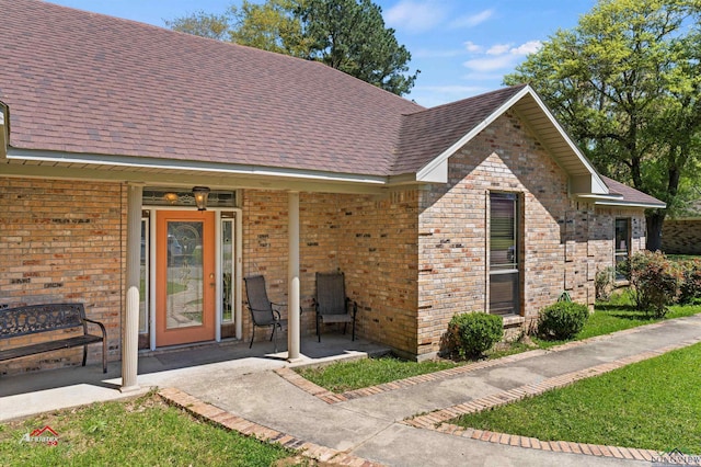 view of front facade featuring a porch