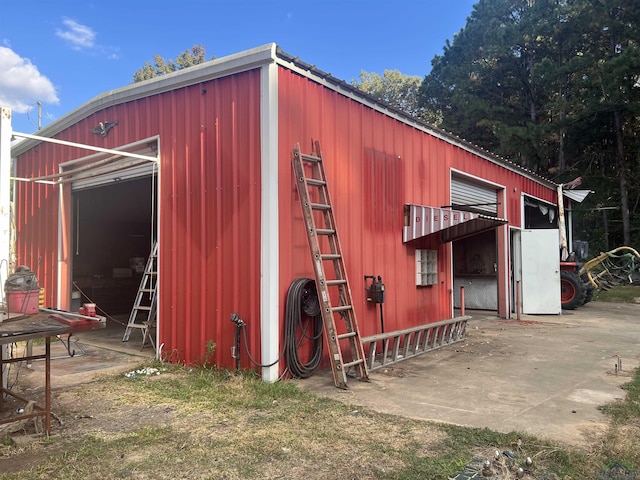 view of outbuilding