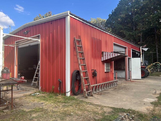 view of outbuilding