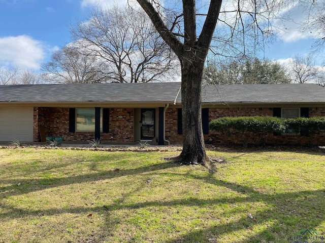 ranch-style house with a front yard