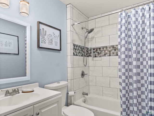 full bathroom with shower / bath combo with shower curtain, vanity, and toilet