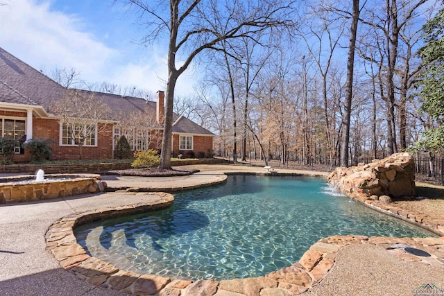 view of swimming pool