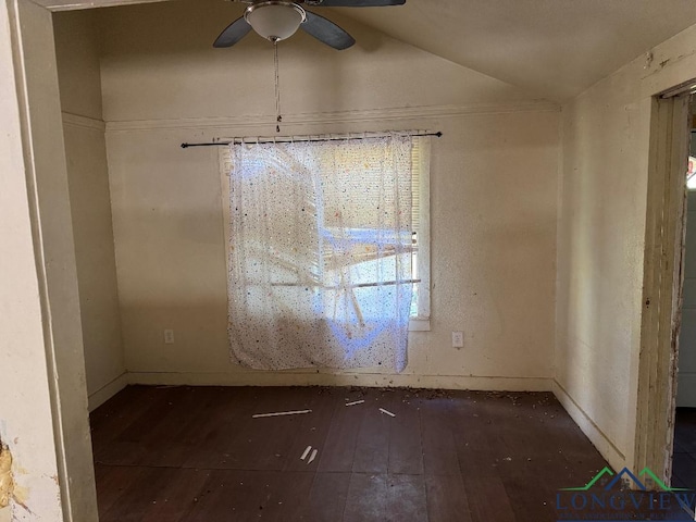 unfurnished room featuring ceiling fan