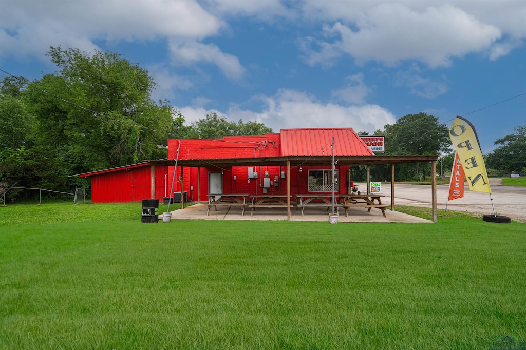 1971 S Tyler, Gladewater, TX 75647 - photo 1