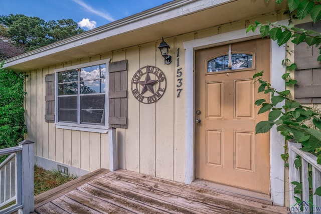 view of property entrance