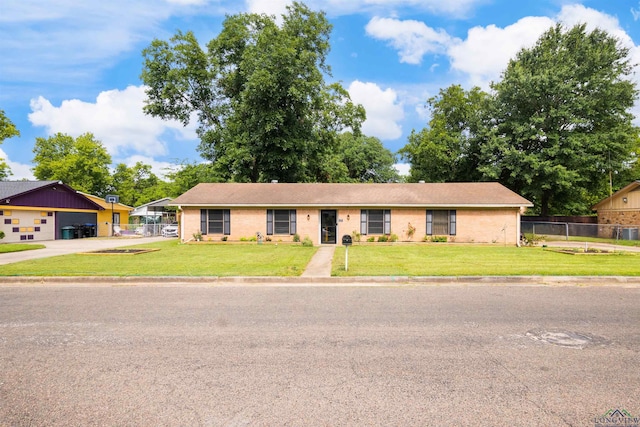 1115 Fuller Dr, Longview, TX 75602 - ranch-style home with brick siding
