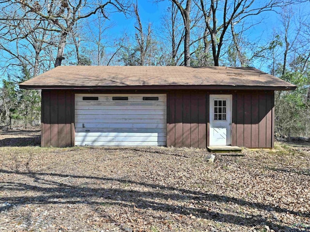 view of detached garage