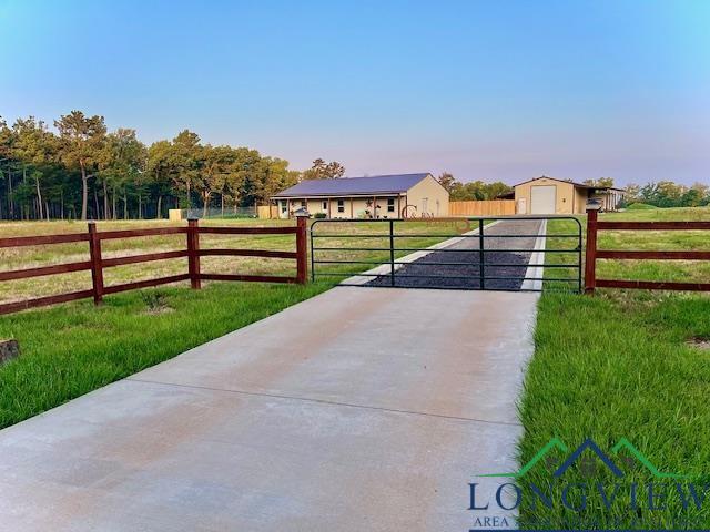 318 Palm Rd, Big Sandy, TX 75755 - photo 1
