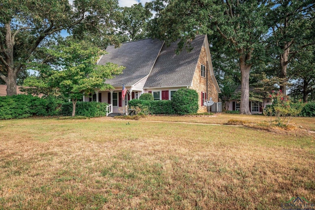 view of front of home with a front yard