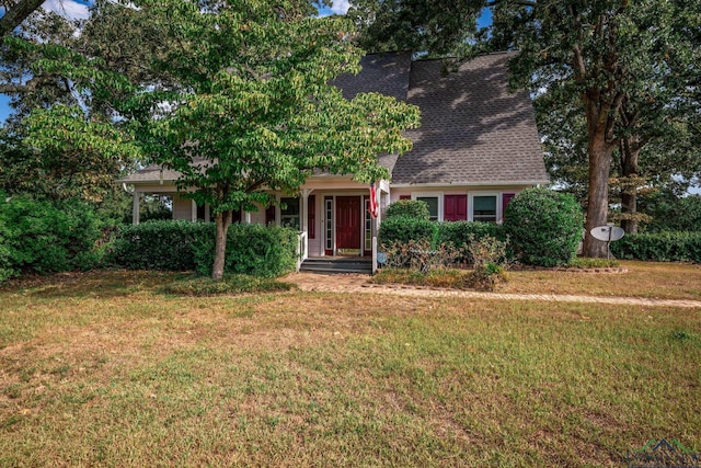 view of front of property with a front yard