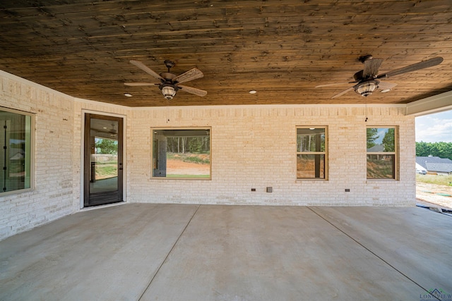 view of patio with ceiling fan