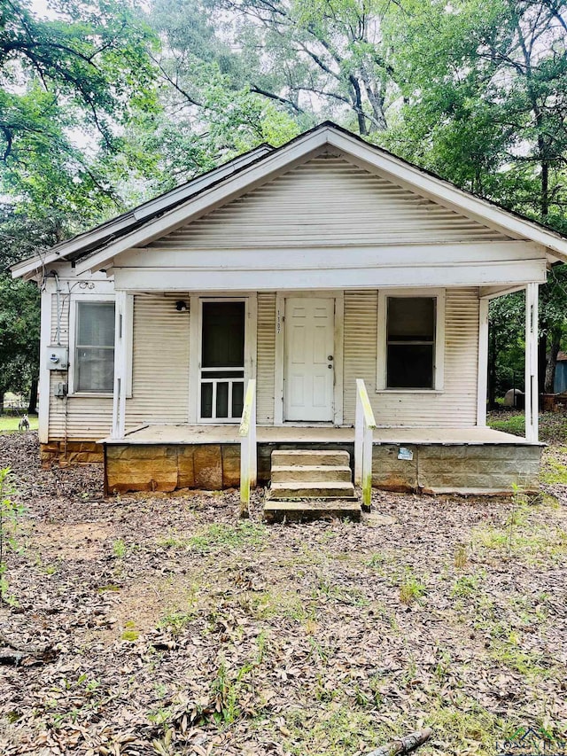 bungalow with a porch