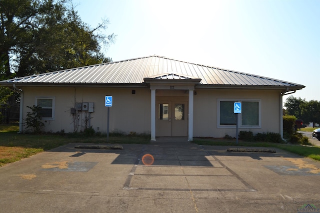 view of front of house