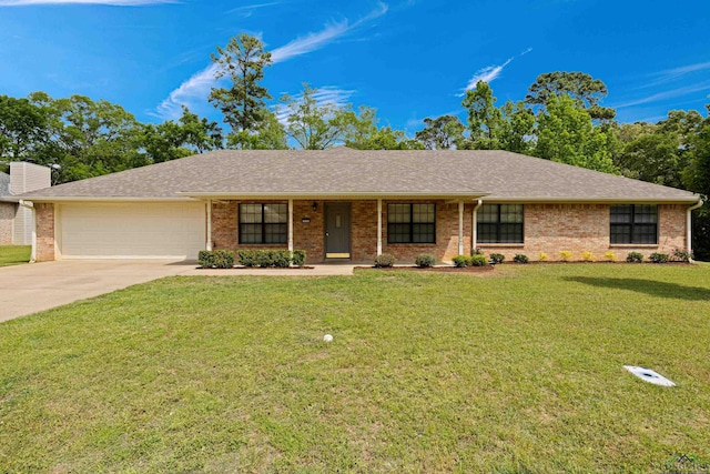 605 Briarwood Dr, Gladewater, TX 75647 - photo 1