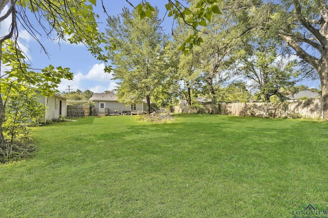 212 W W Ctr, White Oak, TX 75693 - view of fenced backyard