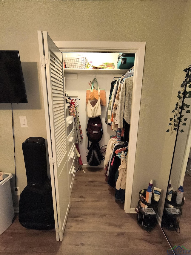 1101 N Idlewood Dr, White Oak, TX 75693 - view of closet