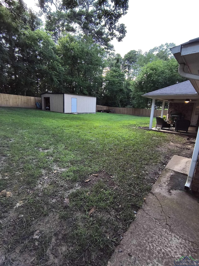 1101 N Idlewood Dr, White Oak, TX 75693 - view of yard featuring a patio