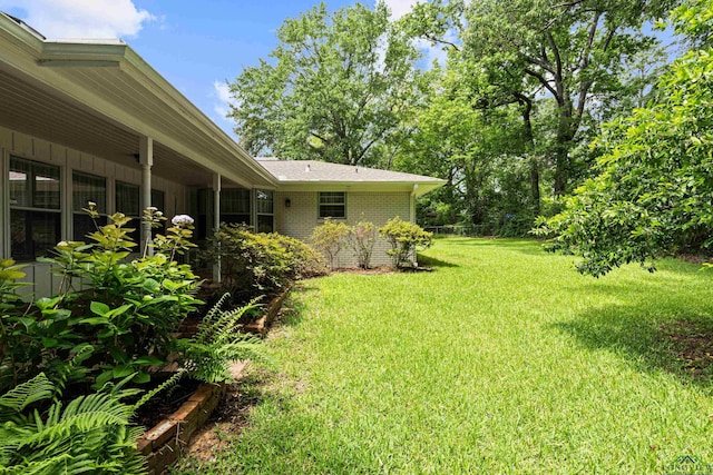 813 Kenwood Ln, Longview, TX 75604 - view of grassy yard