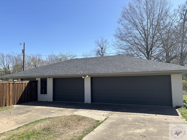 111 Oak St, New Boston, TX 75570 - detached garage with fence