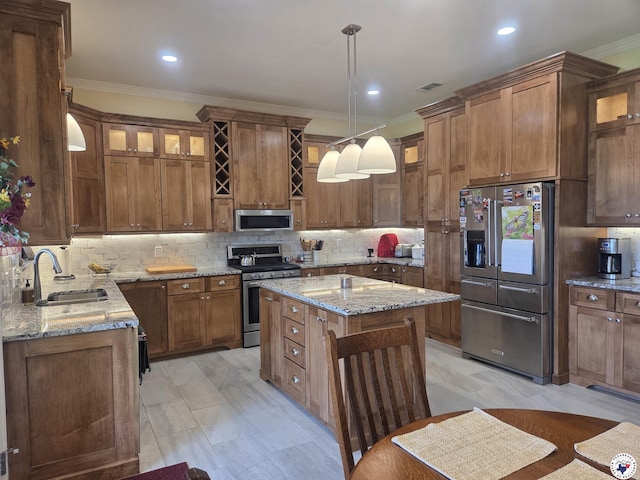 6133 Timberwood Ln, Texarkana, AR 71854 - kitchen featuring stainless steel appliances, crown molding, backsplash, glass insert cabinets, and light stone countertops