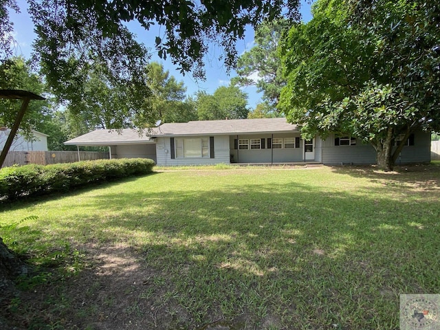 exterior space featuring a front yard