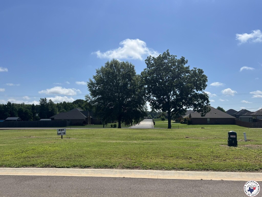 432 Paisley Cir, Texarkana, AR 71854