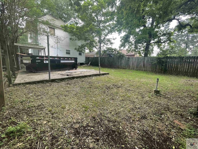 view of yard with a patio area